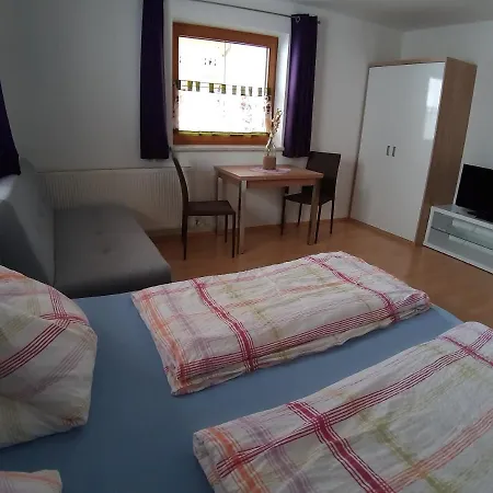 Apartment Tropper *